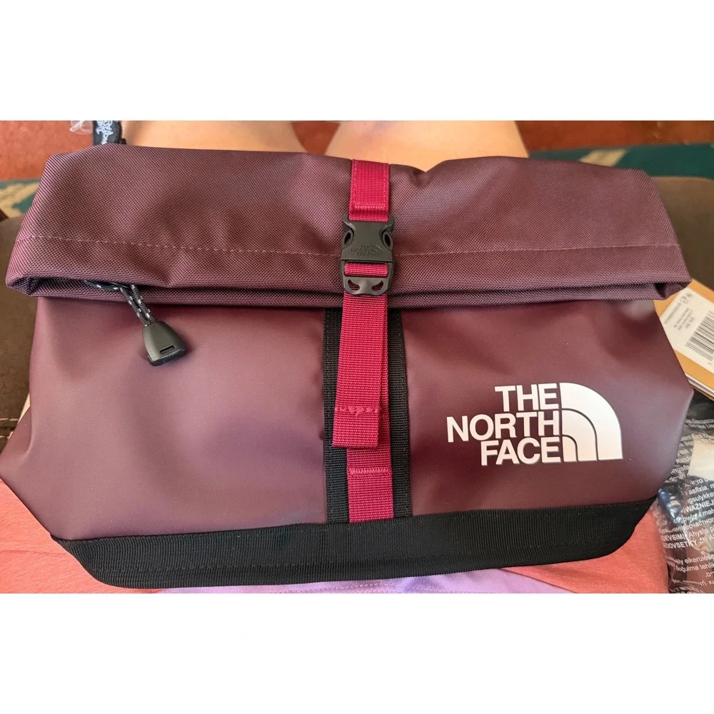The North Face Base Camp Shoulder Bag Deep Burgundy NF0A8BK6 Crossbody Messenger - Picture 1 of 11